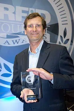 Scott Dalgleish Phase IV CEO with RFID Journal Award